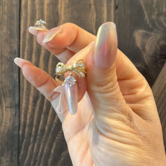 14K Gold Plated Ribbon Bow Diamond Charm Ring - Picture 4 of 9